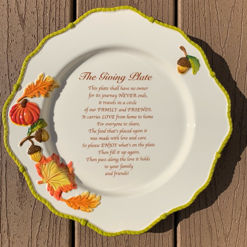 🆕TEMPTATIONS BY TARA RARE FALL HARVEST PATTERN GIVING PLATE